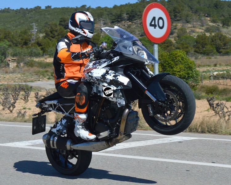 KTM Super Duke 1290 GT