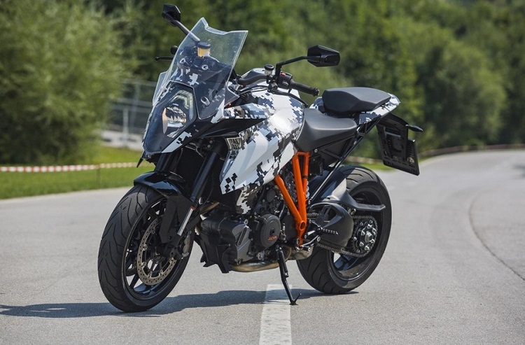 KTM Super Duke 1290 GT