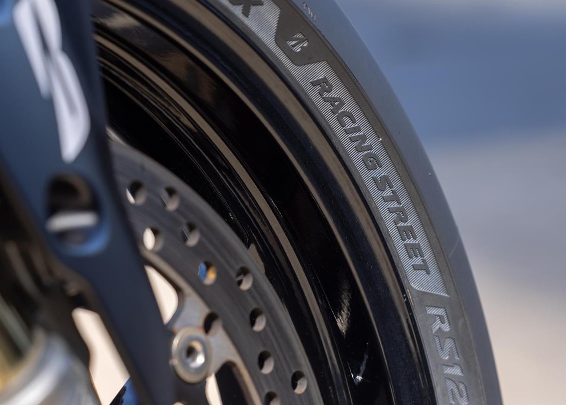 Bridgestone BATTLAX RS12