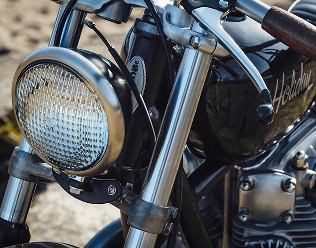 Yamaha XS650 by Holiday Customs
