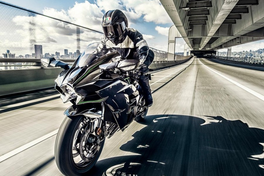 Kawasaki NINJA H2 wraca do Europy w 2027 roku, ale słabsza o 30 koni