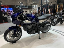 Honda zgłosiła patent na rewolucyjne lusterko motocyklowe: Rewolucja czy ciekawostka?