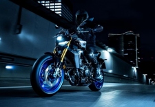Yamaha MT-09 SP 2023 zaprezentowana: Kluczyk już nie jest potrzebny, odpalisz ją z pilota 