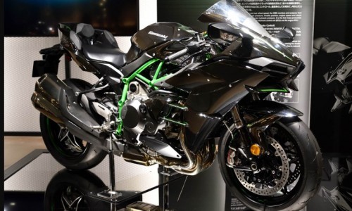 Kawasaki NINJA H2 wraca do Europy w 2027 roku, ale słabsza o 30 koni