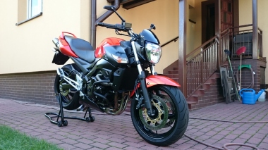 Suzuki GSR 600