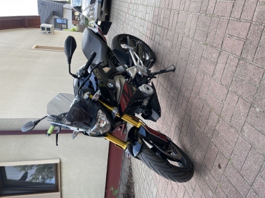 BMW G310 R