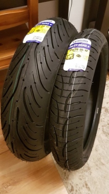 Michelin Pilot Road 4