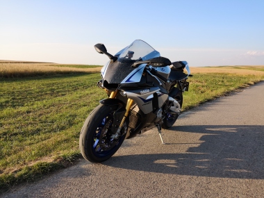 Yamaha YZF-R1 RN32 (2015- )